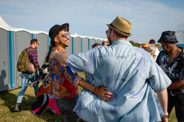 Best Portable toilet rental cost  in Johnston, IA