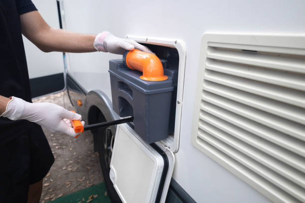 Best Porta potty rental near me  in Johnston, IA