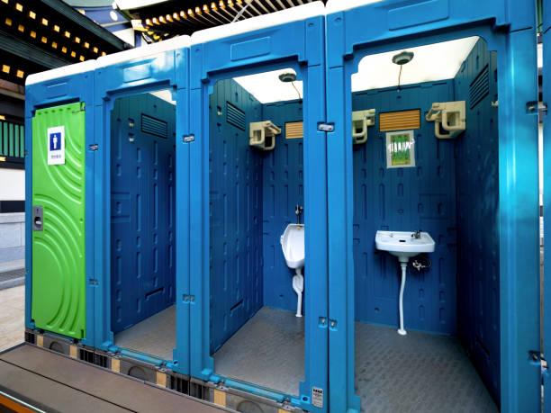 Best Construction site porta potty rental  in Johnston, IA